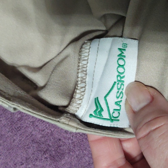 Girls uniform skirts - Picture 3 of 3